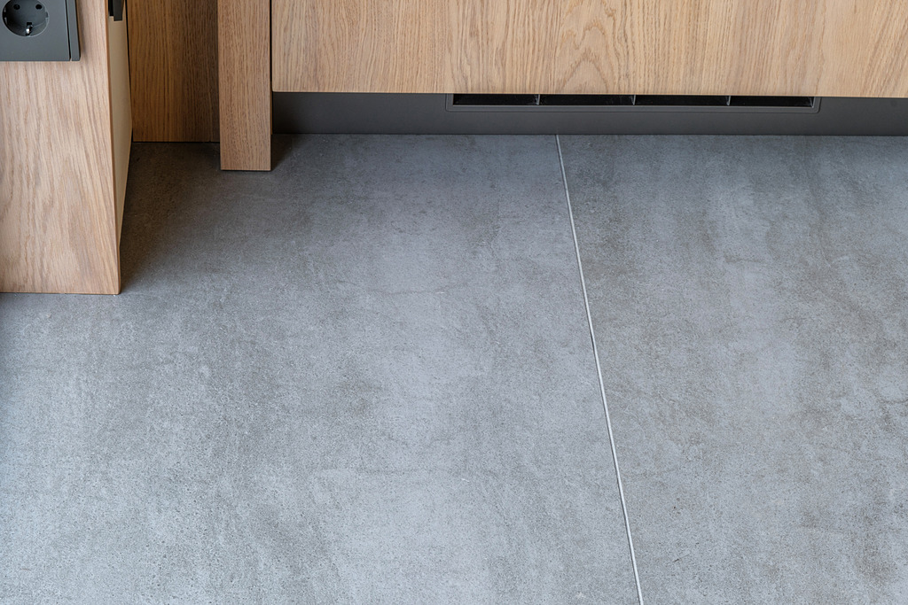 Керамогранит Laminam I Naturali (И Натурали), Pietra di Savoia Grigia Bocciardato (Пьетра Ди Савойя Гриджия Боччиардато), 3000*1000*5,6 мм