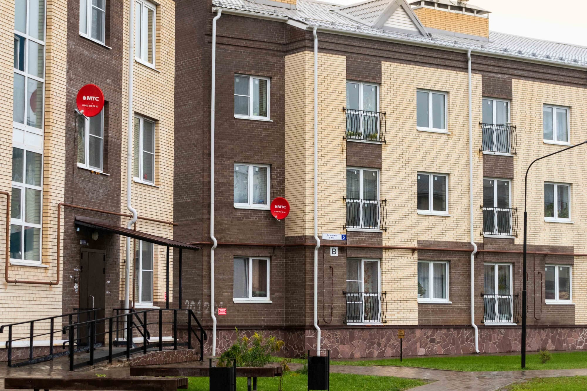 Кирпич облицовочный пустотелый Тербунский гончар корица, гладкий 250*85*65 мм