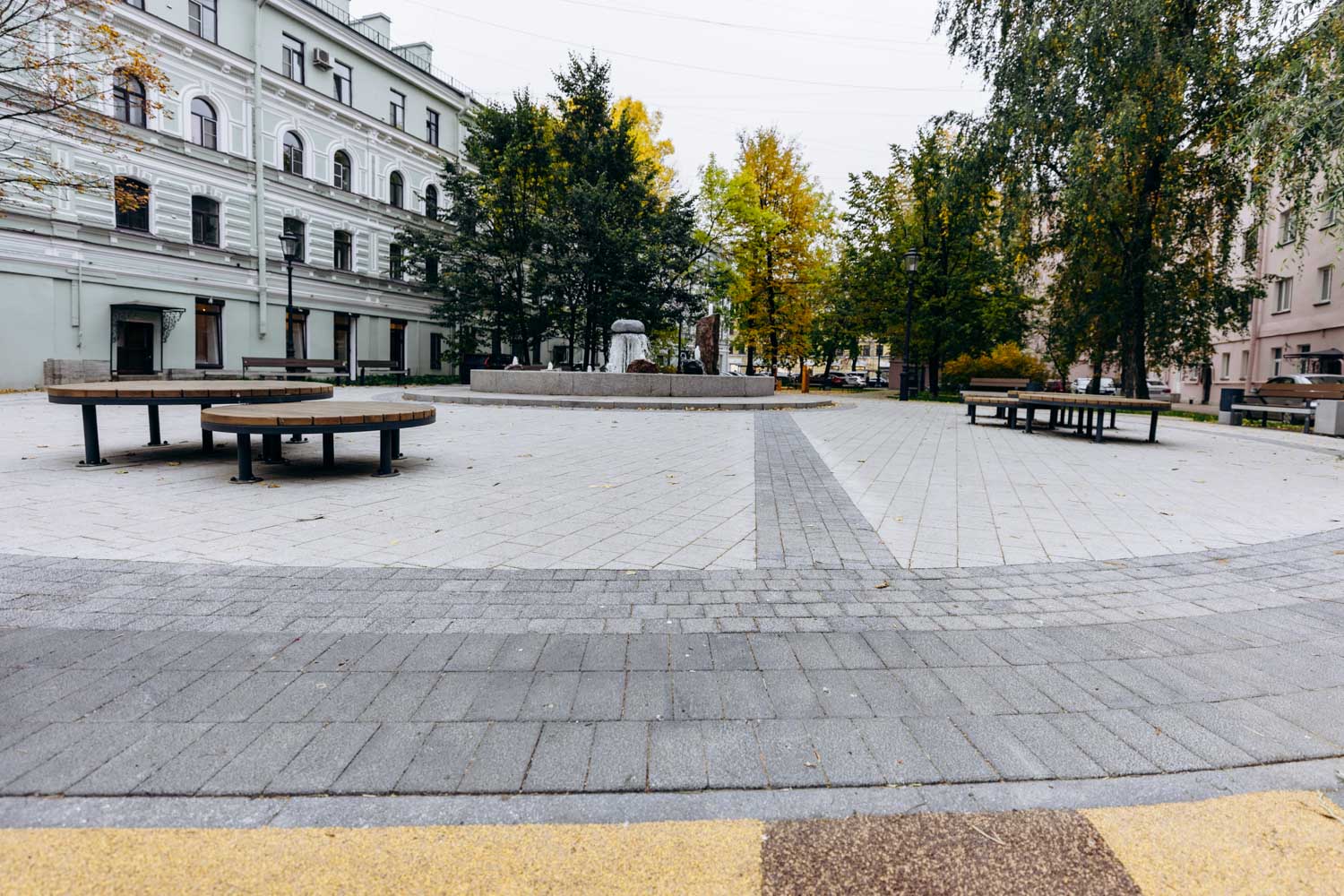 Плитка тротуарная Готика, Granite FERRO, Брусчатка В.2.П.8, Амфиболит, 200*100*80 мм