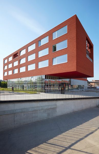 Кирпич облицовочный Terca Marono Rood Extra, 288*88*48 мм
