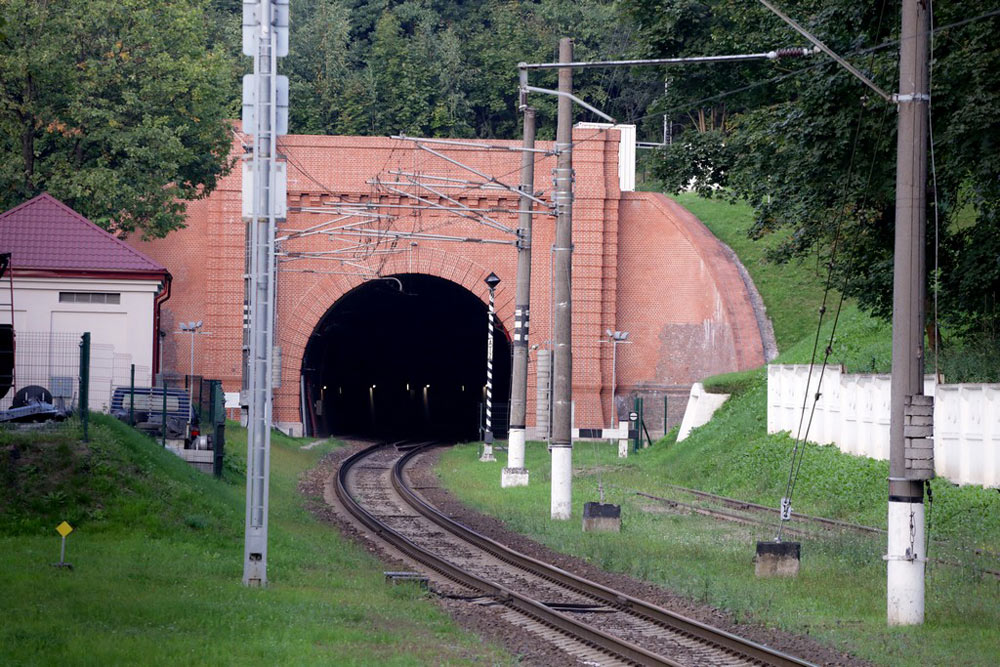 Кирпич облицовочный пустотелый Lode Janka гладкий, 250*120*65 мм