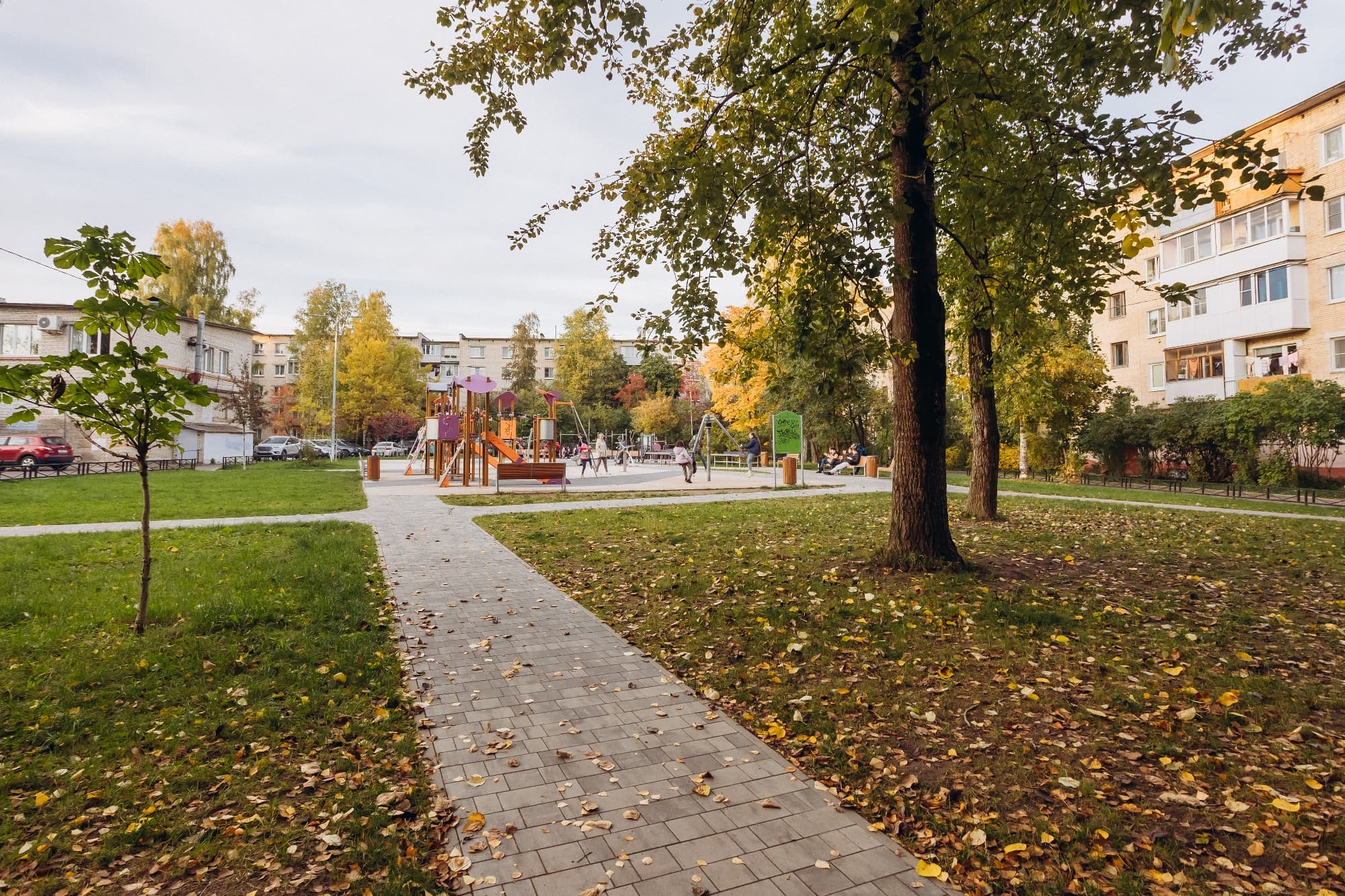 Плитка тротуарная Старый город Б.1.Фсм.6 листопад гладкий антрацит, комплект 3 шт, толщина 60 мм