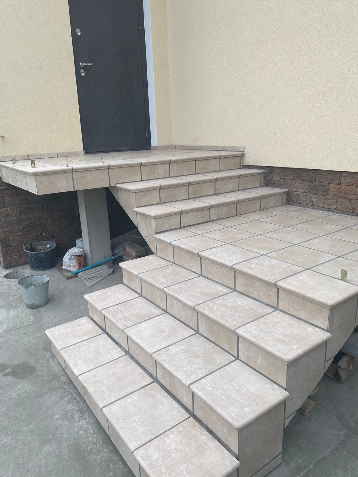 Клинкерная напольная плитка Westerwaelder Klinker ATRIUM Hellbeige, 310*310*9,5 мм