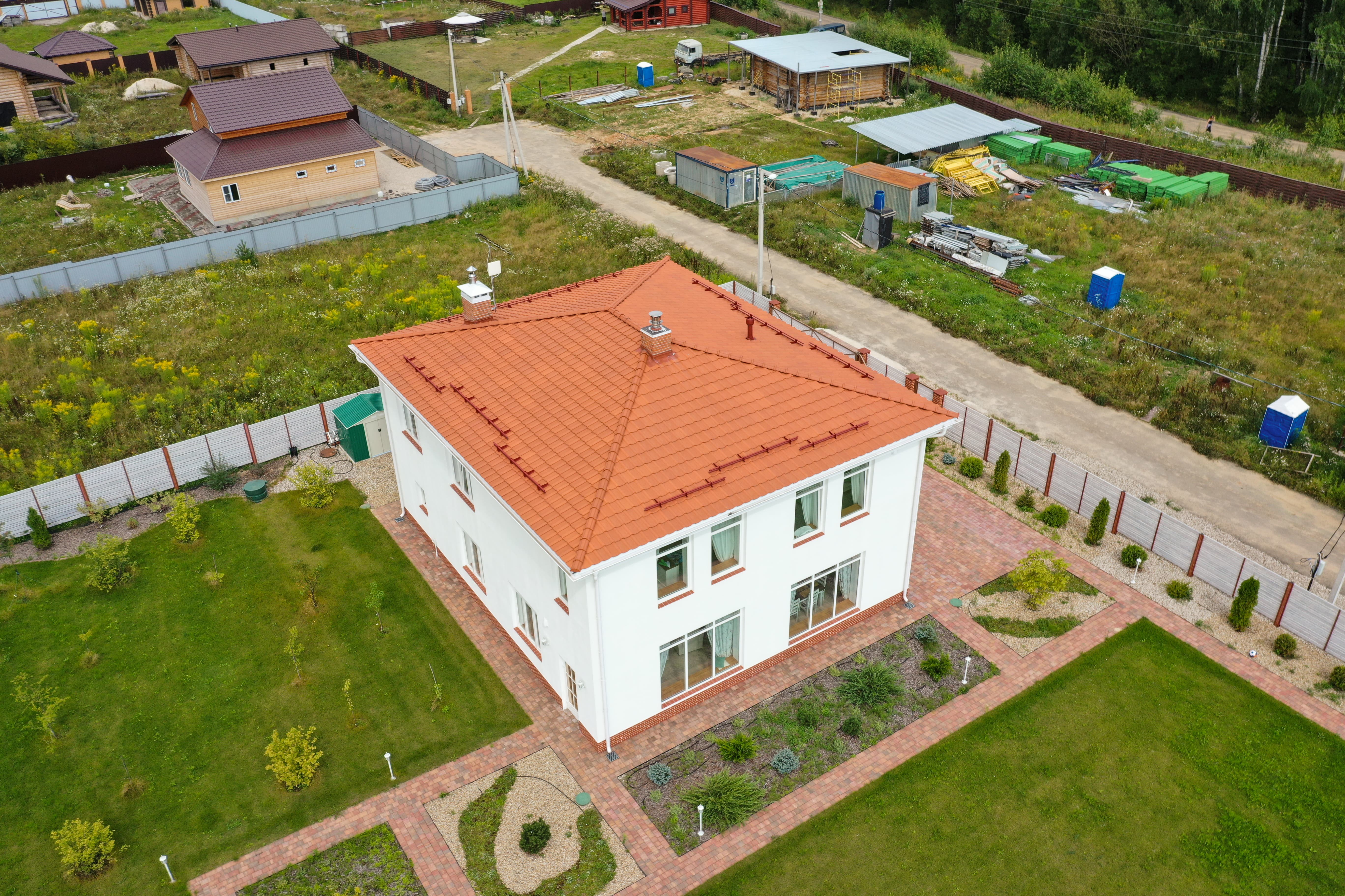 Керамическая рядовая черепица BRAAS Рубин 9V натуральный красный