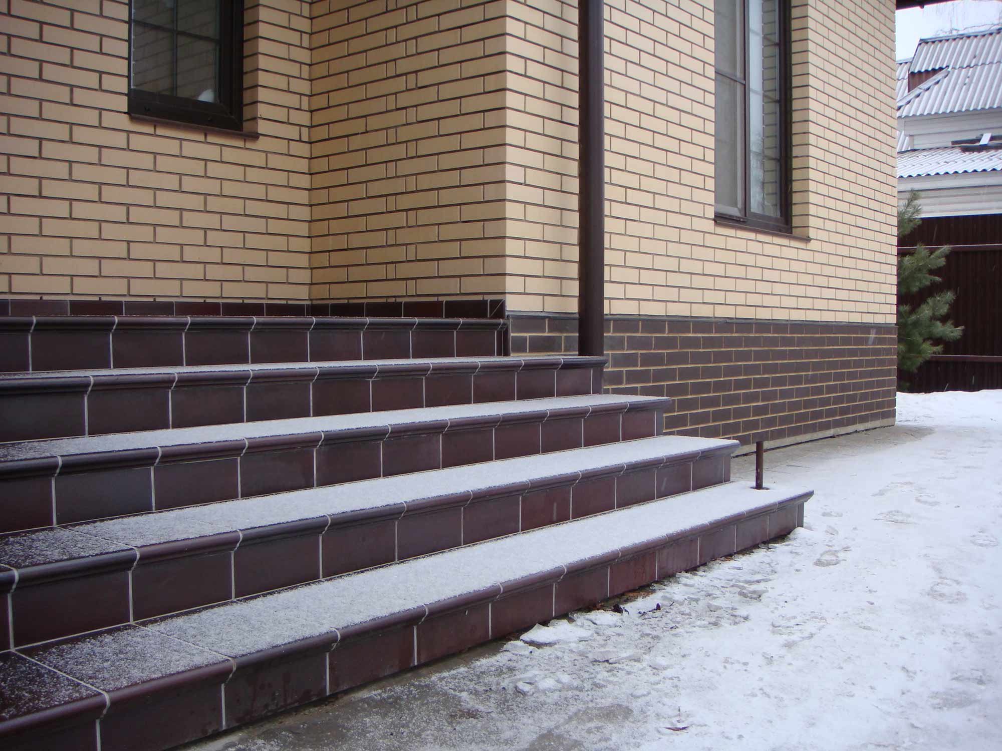 Клинкерная угловая ступень флорентинер Stroeher Keraplatte Duro 825 sherry, 345х345х12 мм