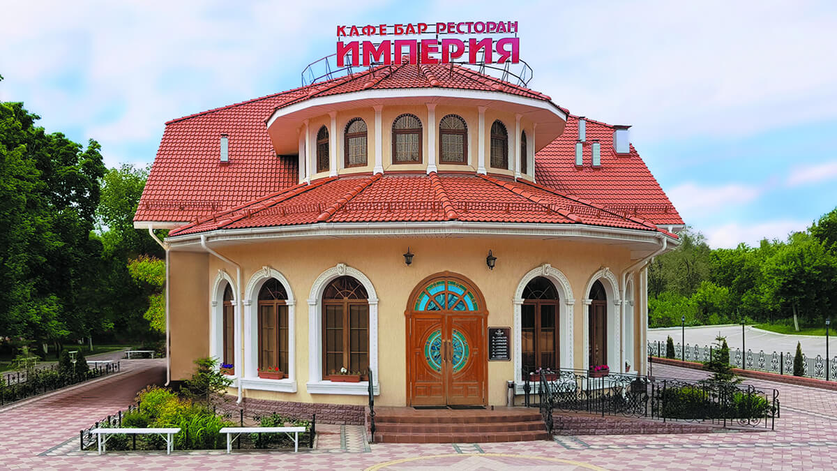 Цементно-песчаная рядовая черепица BRAAS Франкфурт красная