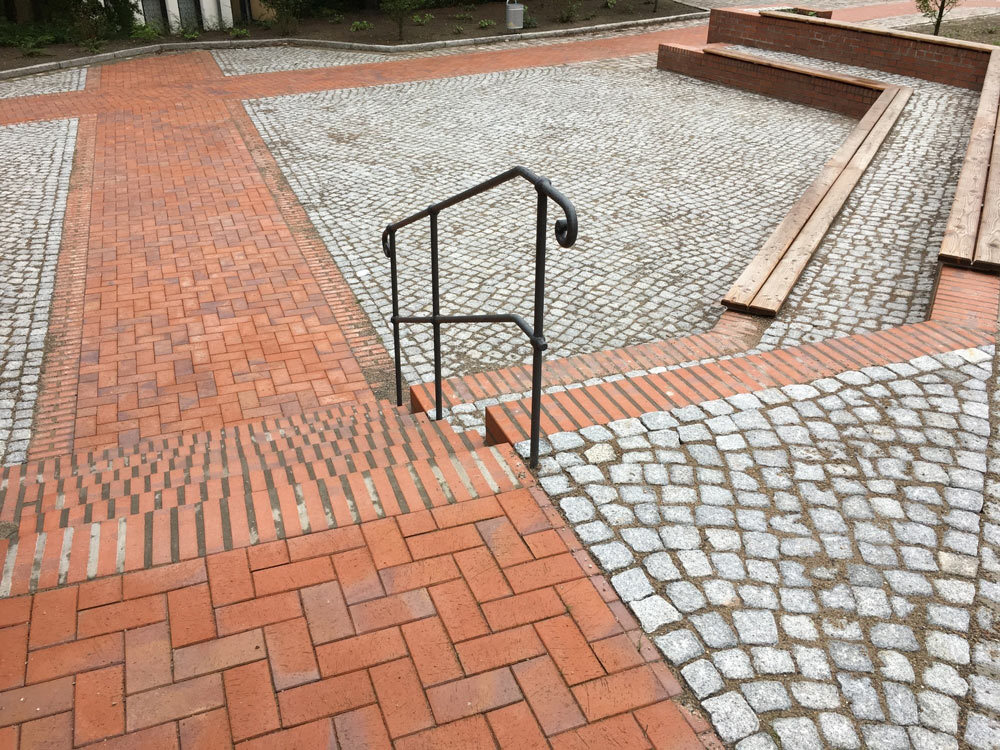 Тротуарная клинкерная брусчатка Vandersanden Zittau красная пестрая, 200*100*45 мм
