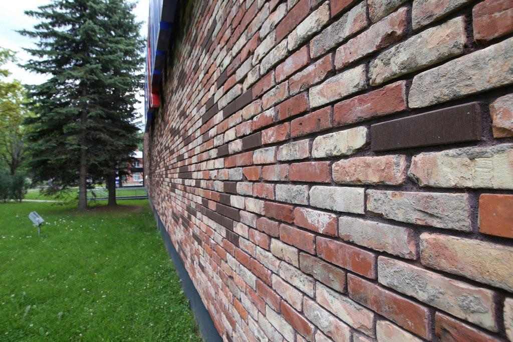 Кирпич облицовочный пустотелый Lode Asais Brunis шероховатый, 250*85*65 мм