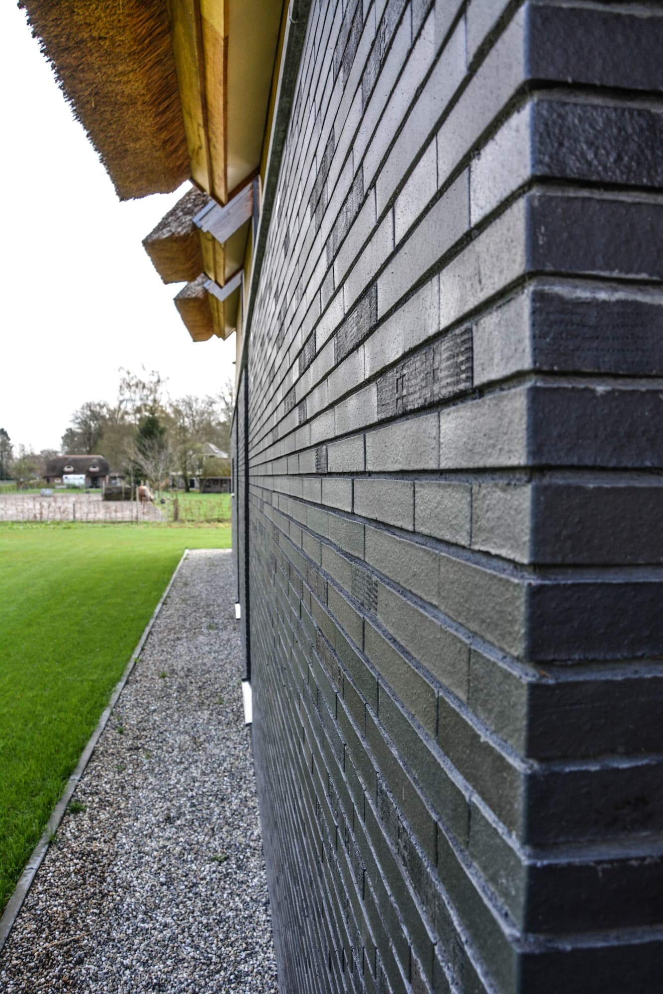Кирпич клинкерный Muhr 15 Schwarz-bunt Edelglanz гладкий, 290*90*71 мм