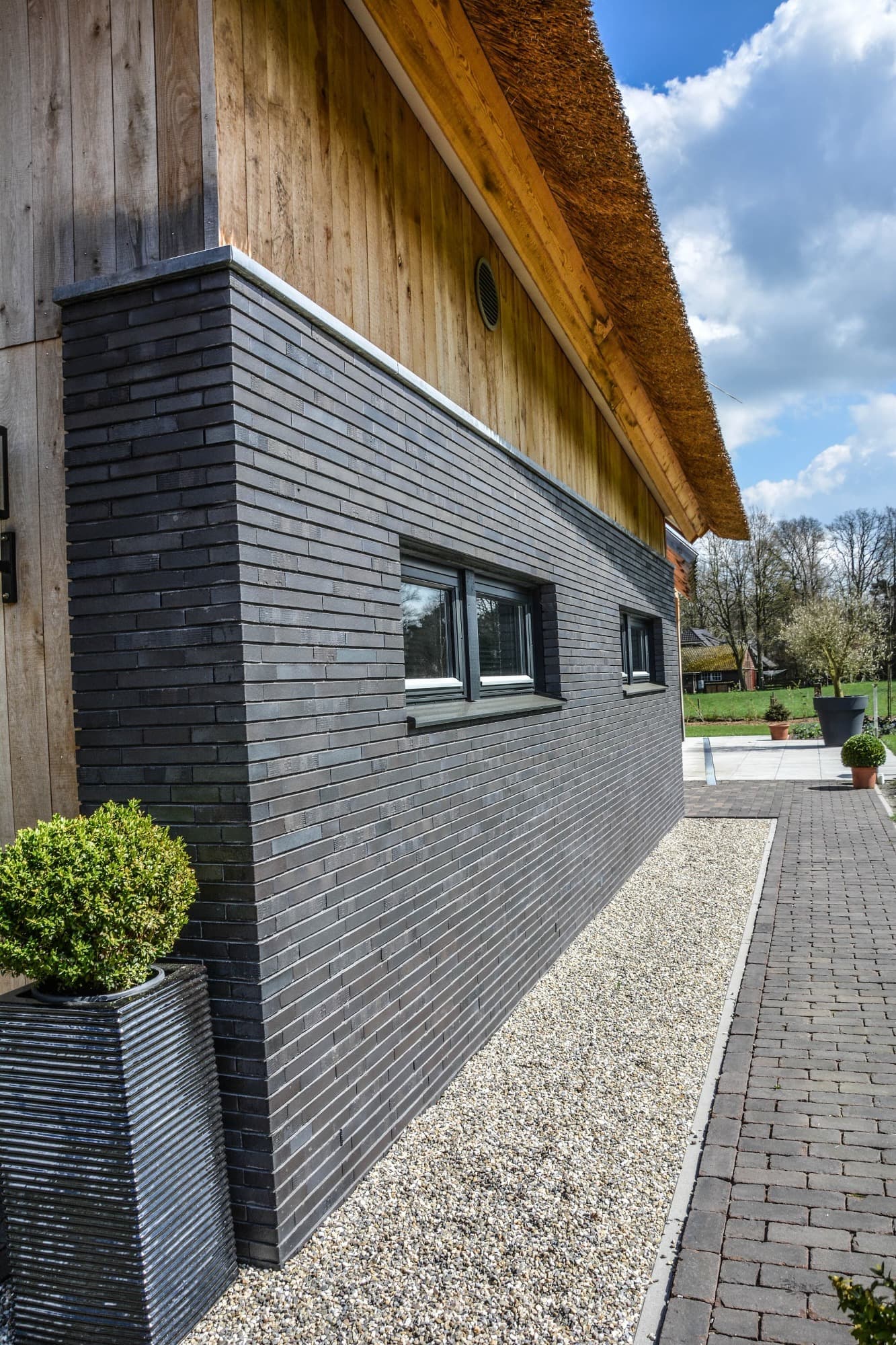 Кирпич клинкерный Muhr 15 Schwarz-bunt Edelglanz гладкий, 290*90*71 мм