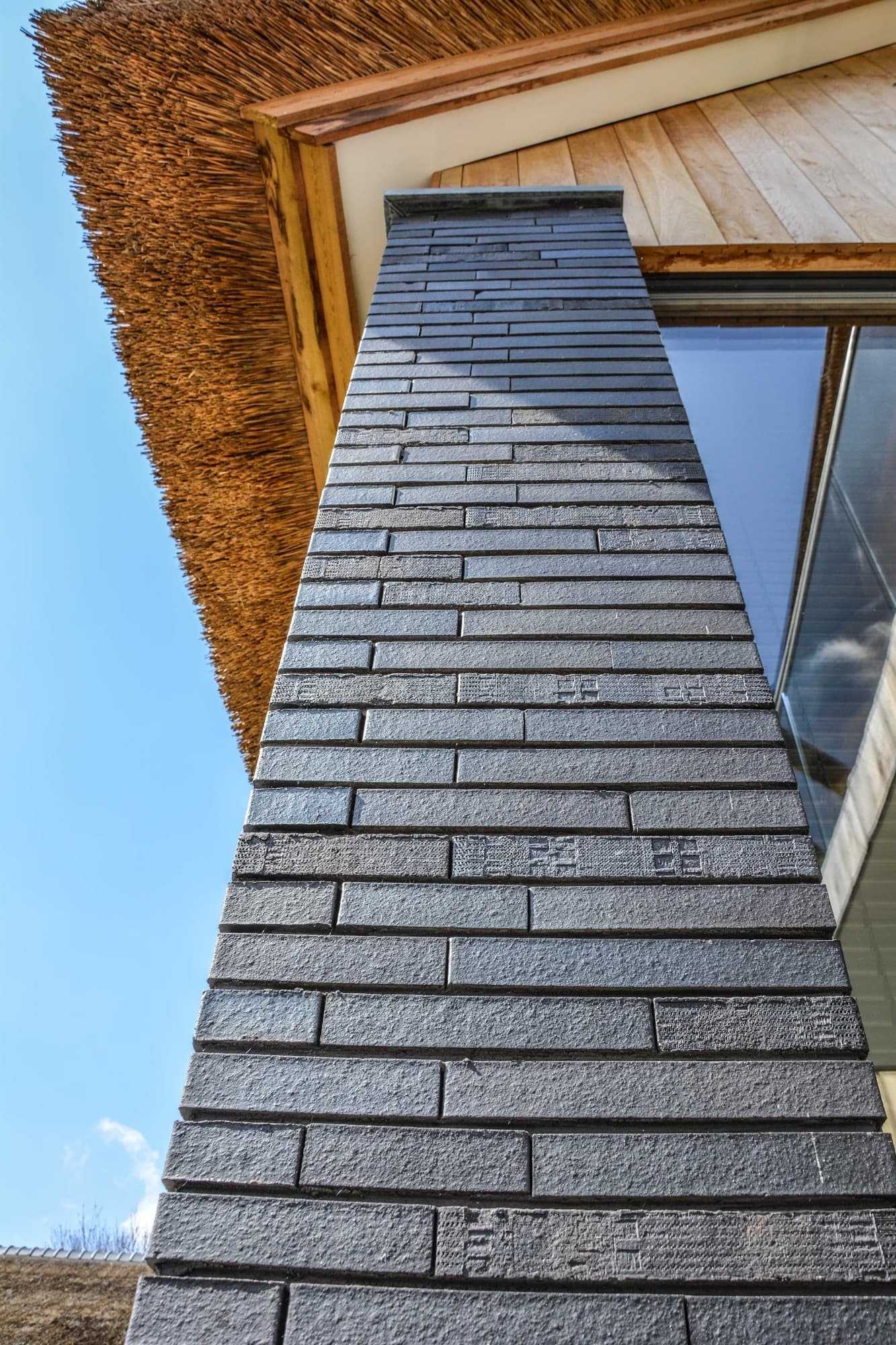 Кирпич клинкерный Muhr 15 Schwarz-bunt Edelglanz гладкий, 290*90*71 мм