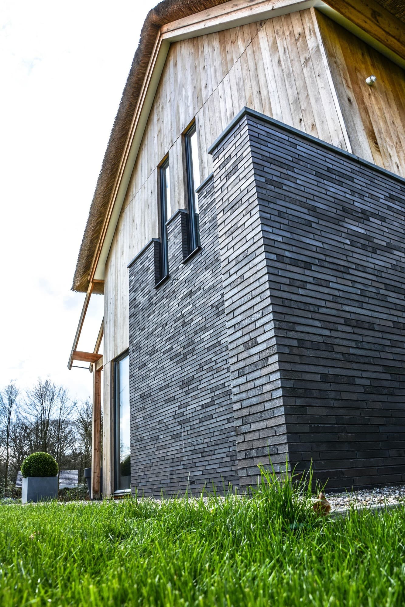 Кирпич клинкерный Muhr 15 Schwarz-bunt Edelglanz гладкий, 290*90*71 мм