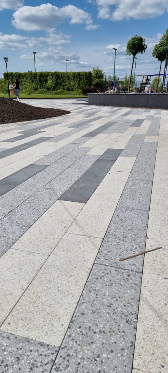 Плитка тротуарная Готика, Granite FINERRO, Плита Б.6.П.8, Амфиболит, 600*200*80 мм