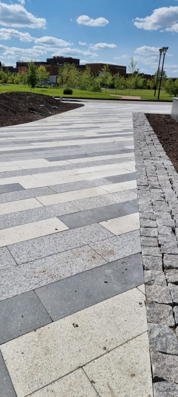 Плитка тротуарная Готика, Granite FINERRO, Плита Б.6.П.8, Амфиболит, 600*200*80 мм