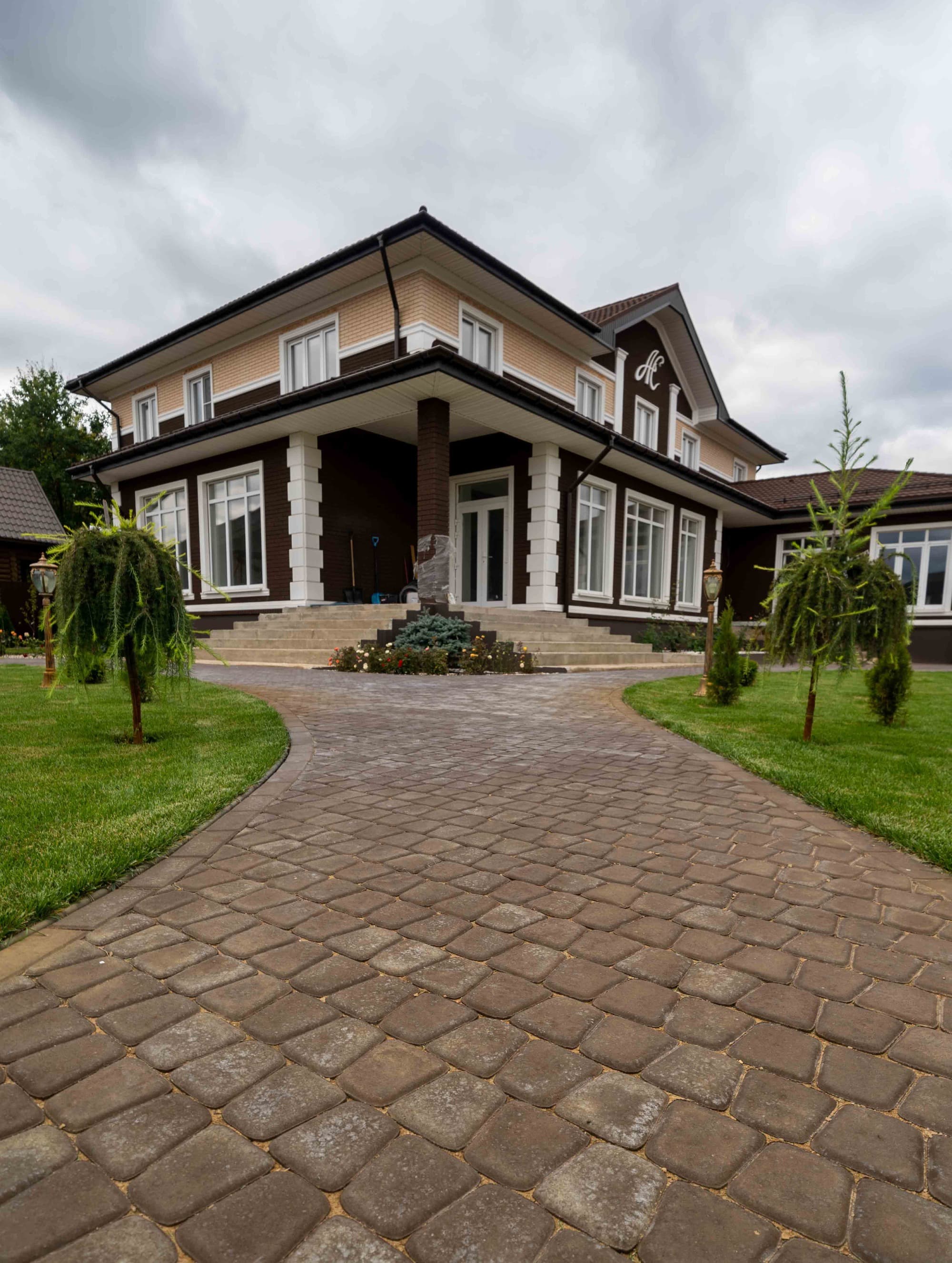 Плитка тротуарная BRAER Классико круговая коричневый, 73*110*115*60 мм