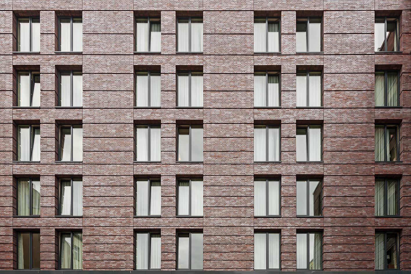 Клинкерная плитка Muhr 10 Violettblau geflammt, 240*71*15 мм