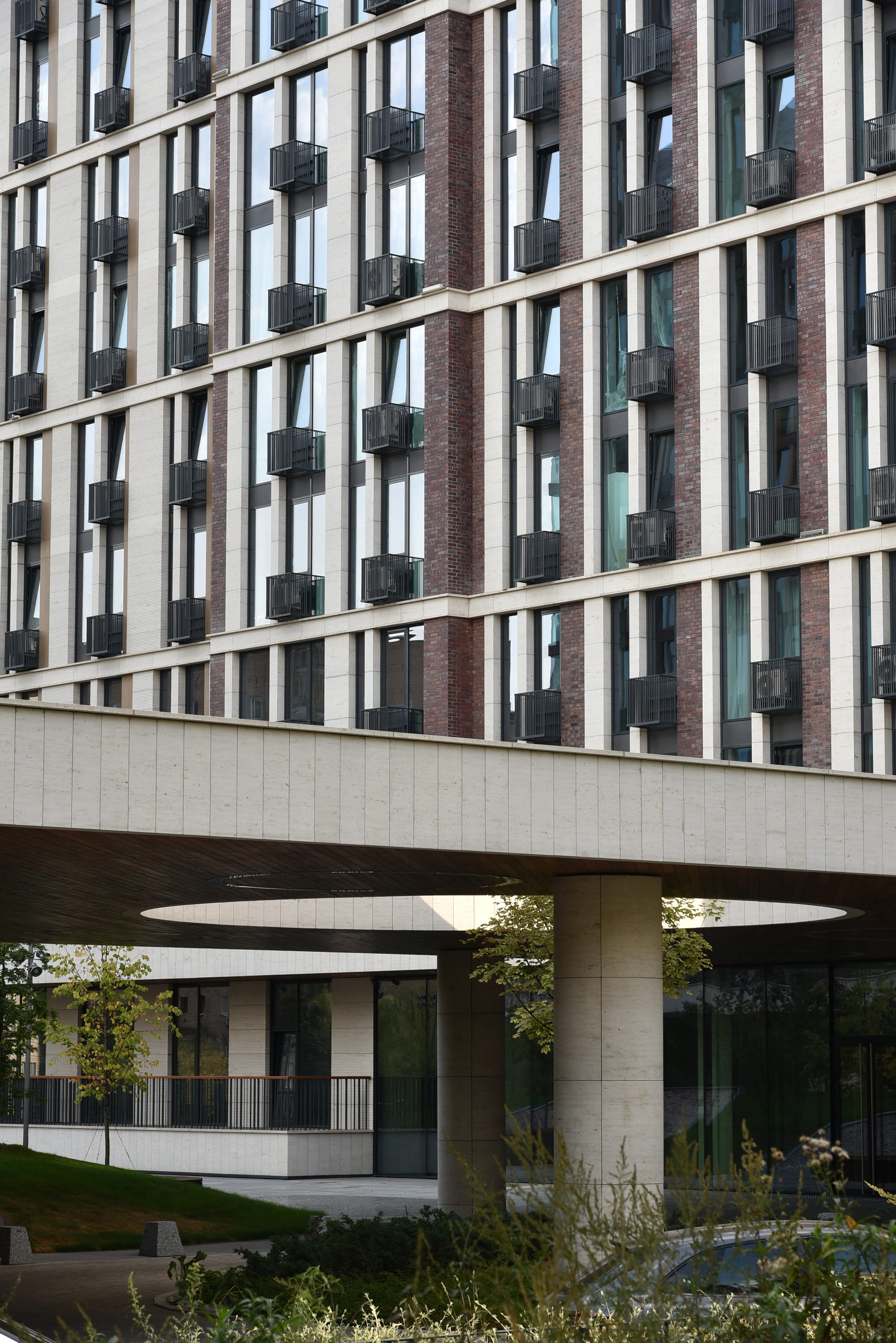 Кирпич клинкерный пустотелый ABC 0104 Brandenburg rot-bunt гладкий, 240*115*71 мм