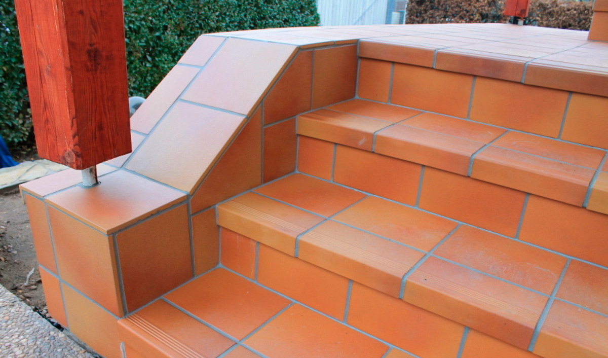 Клинкерная ступень прямой угол Stroeher Keraplatte Terra 307 weizengelb, 240х115х52х10 мм