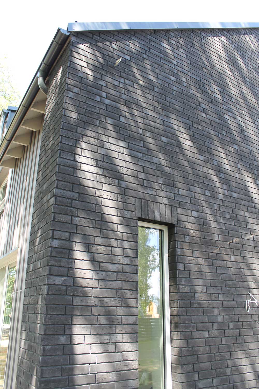 Клинкерная плитка под кирпич Stroeher Steinlinge 376 platinschwarz рельефная NF14, 240*71*14 мм