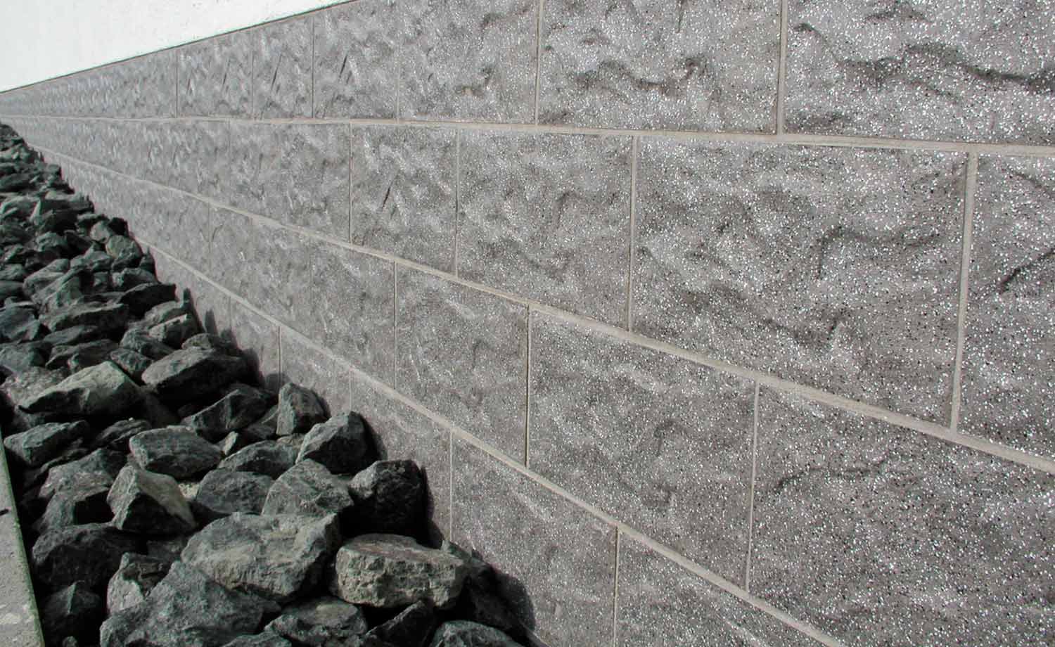 Керамогранит для цоколя Stroeher Kerabig KS 06 grau рельефная, 302*148*12 мм