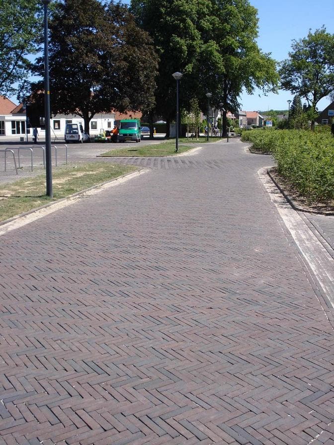 Клинкерная брусчатка Penter Nero tumbled, 200*65*85 мм
