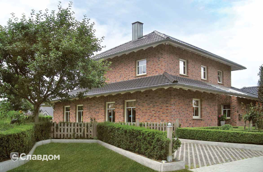 Частный дом с облицовкой кирпичом Nelissen Robinia