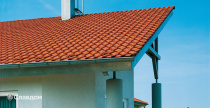 Коттедж с крышей из черепицы Creaton Harmonie Naturrot