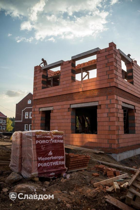 Строительство частного дома с помощью поризованных блоков Porotherm 44