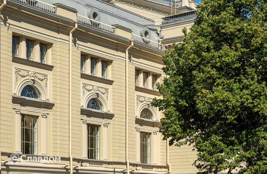 Консерватория им. Н.А. Римского-Корсакова на Театральной площади