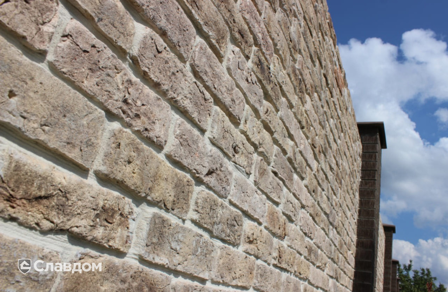 Забор с использованием кирпича RIGHTBRICK Виллем