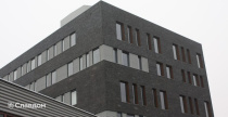 Бизнес центр с облицовкой кирпичом Terca Rinko Falls