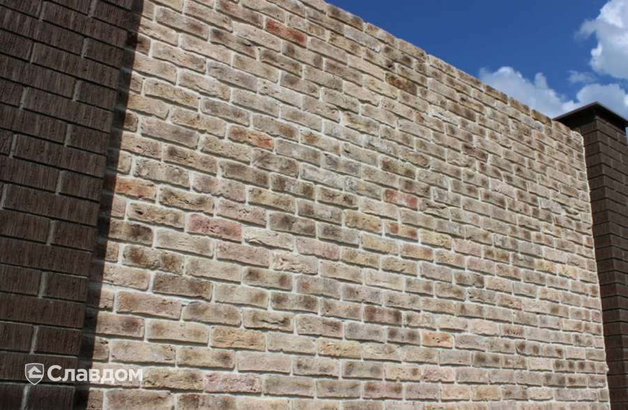 Забор с использованием кирпича RIGHTBRICK Виллем