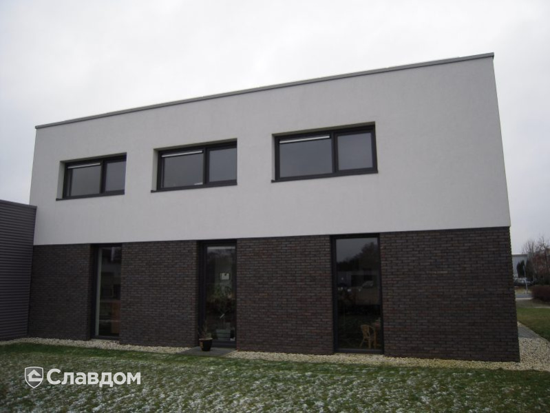 Частный дом с облицовкой кирпичом Terca Teakwood