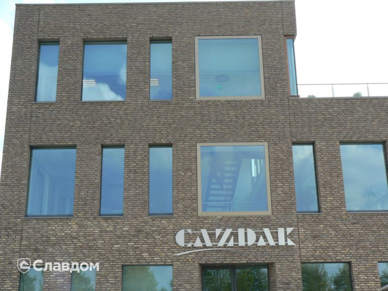 Офис Cazdak с облицовкой кирпичом Terca Klampaert Kalk Genuanceerd