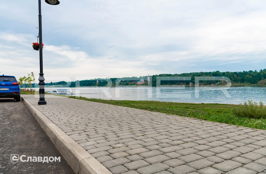 Набережная в городе Тутаев, вымощенная тротуарной плиткой BRAER