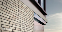 Загородный дом с облицовкой клинкерной плиткой Stroeher Wasserbrand 671 kornbeige 250*52