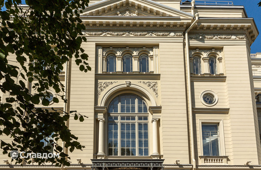 Консерватория им. Н.А. Римского-Корсакова на Театральной площади