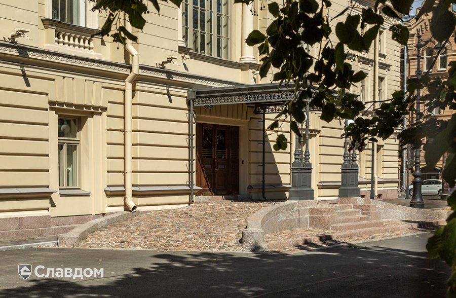 Консерватория им. Н.А. Римского-Корсакова на Театральной площади