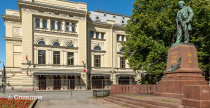 Консерватория им. Н.А. Римского-Корсакова на Театральной площади