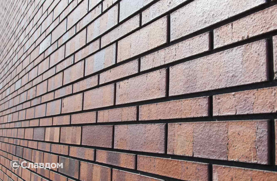 Магазин голландской сети Karwei с облицовкой клинкерным кирпичом MUHR 04S Rotbraun Bunt Spezial