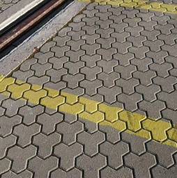 Плитка тротуарная Трилистник Г.7 Ф.10 гладкий серый