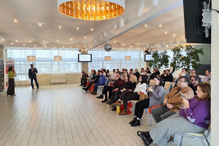 Славдом выступил на конференции для строителей и дизайнеров Санкт-Петербурга