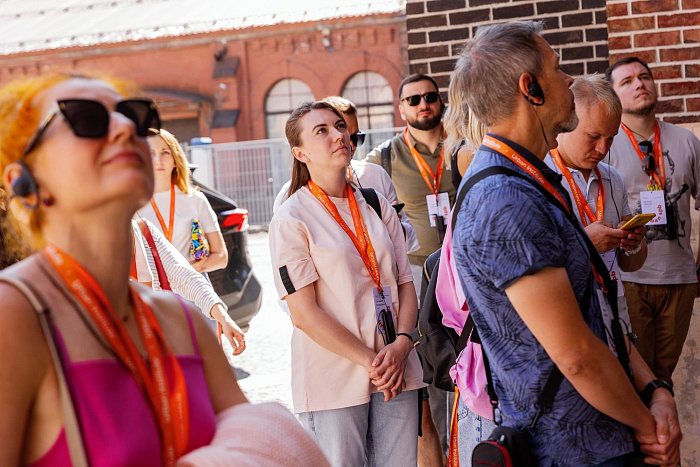 Более 100 участников урбан-туров посетили объекты Славдом за 3 месяца