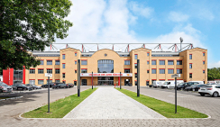 Футбольный стадион с облицовкой кирпичом MUHR 01 Niederlausitzer Gelb Edelglanz