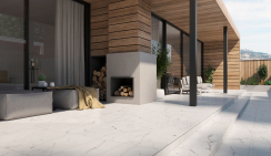 Терраса с применением клинкерной плитки Gres Aragon Marble Carrara Blanco